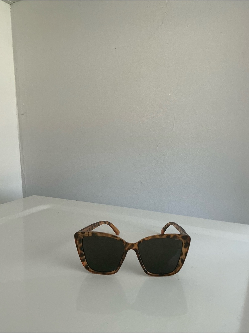 Tortoiseshell Square Sunglasses for Women - Bold Pattern